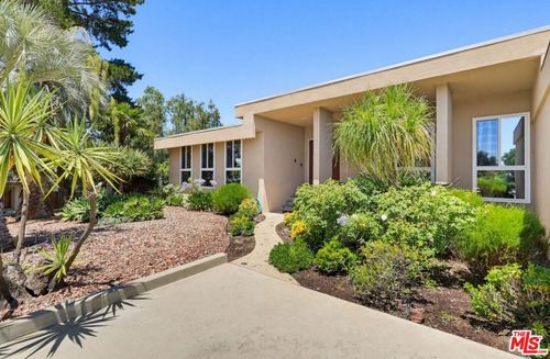 991 Montgomery Ct, Thousand Oaks, CA, 91360-5034 | Card Image