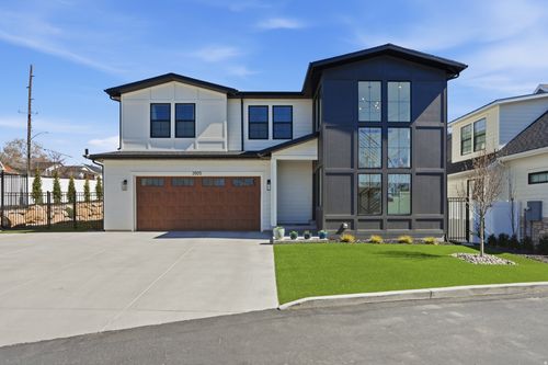 3905 S Holladay Blvd, Holladay, UT, 84124 | Card Image