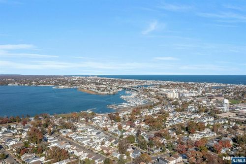 1630 Oakwood Rd, WALL TOWNSHIP, NJ, 07719-3136 | Card Image