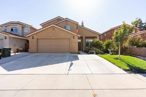 5560 Landon Ln, Riverbank, CA, 95367-3875 | Card Image
