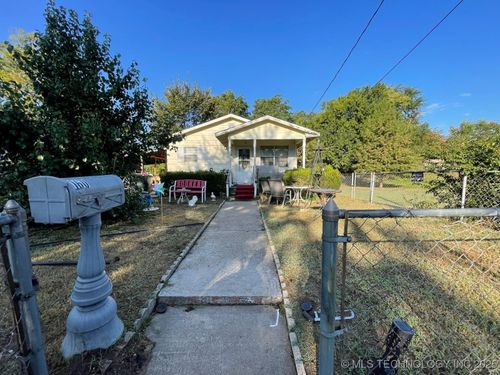 160 S 36th West Ave, Tulsa, OK, 74127-8124 | Card Image