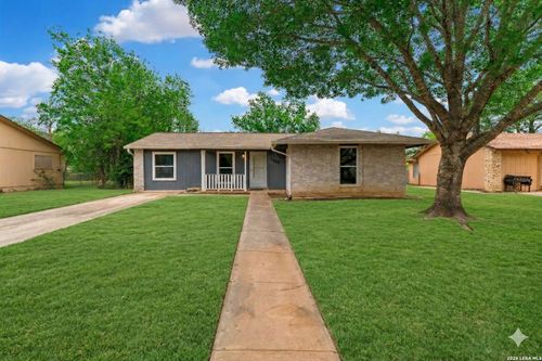 1508 Chestnut Dr, Schertz, TX, 78154 | Card Image