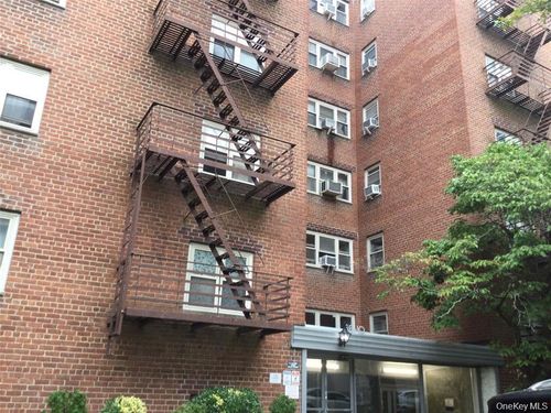 3f-66-10 149 St, New York, NY, 11367 | Card Image