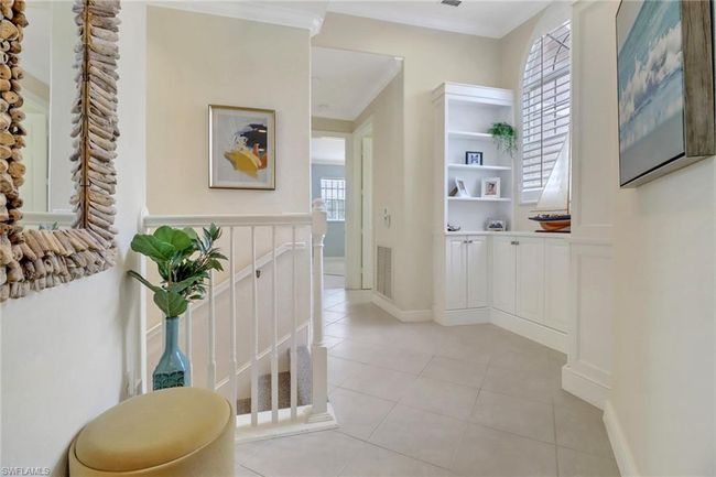 APT-2004 - 762 Regency Reserve Cir, Condo with 3 bedrooms, 3 bathrooms and 2 parking in NAPLES FL | Image 8