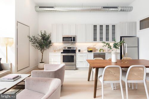 b-900 N 9th St, PHILADELPHIA, PA, 19123-1219 | Card Image