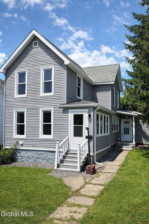 19 Matthew St, Johnstown, NY, 12095-1227 | Card Image