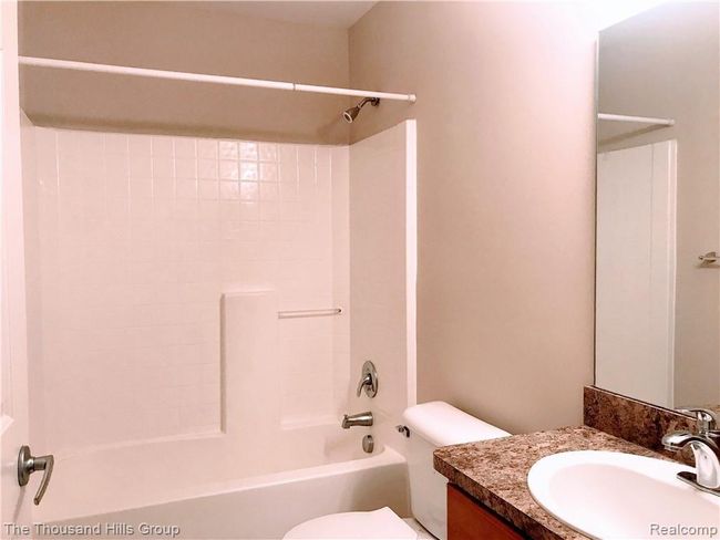28476 Carlton Way Dr, Condo with 2 bedrooms, 2 bathrooms and null parking in Novi MI | Image 20