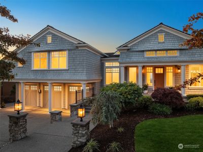 3028 Ne Harrison Drive, House other with 7 bedrooms, 2 bathrooms and 3 parking in Issaquah WA | Image 2