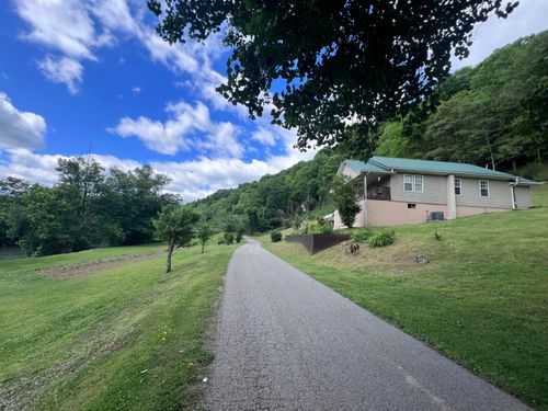 59 River Rd, Miracle, KY, 40856-8844 | Card Image
