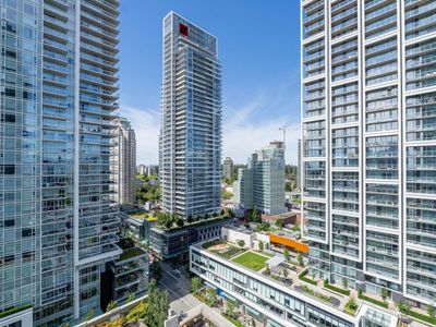 1801 - 4688 Kingsway, Condo with 2 bedrooms, 2 bathrooms and 1 parking in Burnaby BC | Image 2