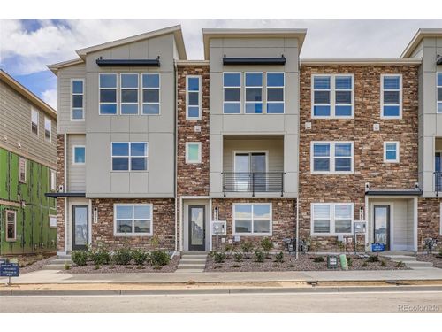 6277 Kirk St, Aurora, CO, 80019-2585 | Card Image
