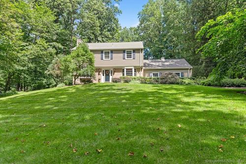 42 Old Washington Rd, Ridgefield, CT, 06877-5917 | Card Image
