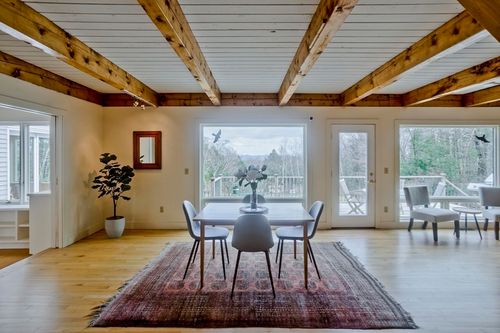 21 Unquomonk Rd, Williamsburg, MA, 01096-9718 | Card Image