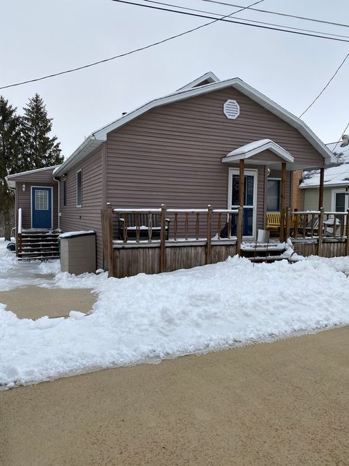 109 Roberts St, Mark, IL, 61340-1061 | Card Image