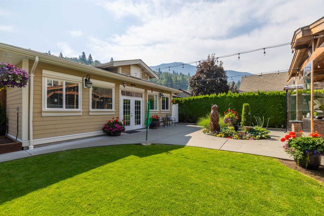 7974 Brookwood Place, House other with 5 bedrooms, 2 bathrooms and 6 parking in Chilliwack BC | Image 32
