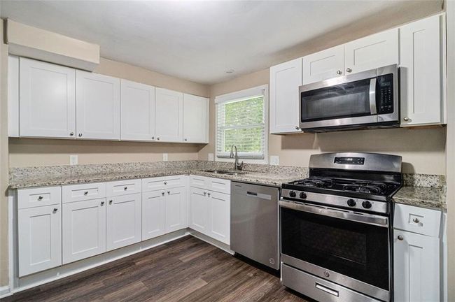 120 Cainwood Ct E, House other with 6 bedrooms, 3 bathrooms and 1 parking in Atlanta GA | Image 9