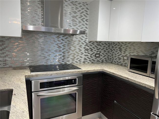 APT-2034 - 20505 E Country Club Dr, Home with 2 bedrooms, 2 bathrooms and null parking in Aventura FL | Image 13