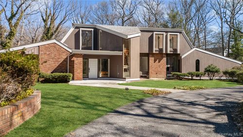 12 Lost Meadow Ln, Port Jefferson, NY, 11777-1128 | Card Image