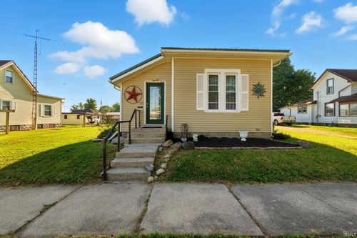 710 S Center St, Flora, IN, 46929-1611 | Card Image