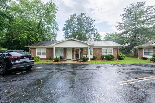 1617 N Main St, Mount Airy, NC, 27030-3023 | Card Image