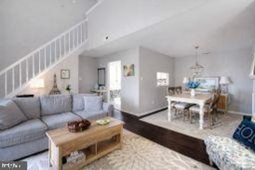 2102 Tanglewood Ct, SEWELL, NJ, 08080-3520 | Card Image