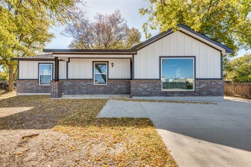 5728 Wilkes Dr, Fort Worth, TX, 76119-4438 | Card Image