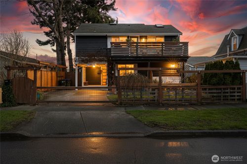 2404 Cherry St, Bellingham, WA, 98225-2002 | Card Image