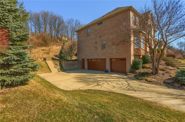 509 Sword Dance Pl, House other with 4 bedrooms, 5 bathrooms and 3 parking in Cranberry Twp PA | Image 50