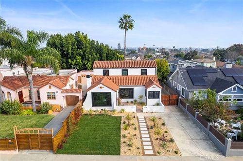 5334 Hillcrest Drive, Los Angeles, CA, 90043 | Card Image