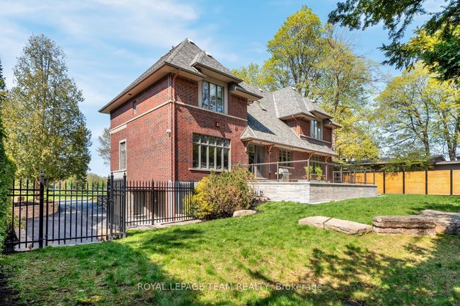250 Sandridge Rd, House other with 4 bedrooms, 5 bathrooms and 6 parking in Rockcliffe ON | Image 40