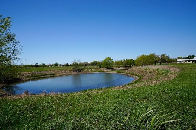 5411 N State Highway 95, Home with 3 bedrooms, 4 bathrooms and 2 parking in Flatonia TX | Image 23