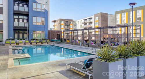 b3-650 E Brooklyn Village Avenue, Charlotte, NC, 28202 | Card Image