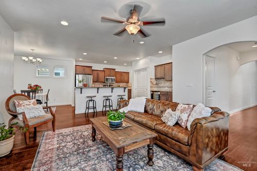 8688 W Utahna St, Boise, ID, 83714-5043 | Card Image