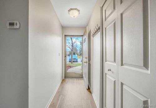 57-42538 Lilley Pointe Dr, Canton, MI, 48187-3859 | Card Image