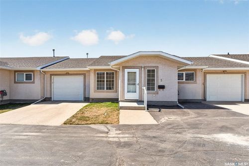5-212 Mulberry Lane, Moose Jaw, SK, S6J1N4 | Card Image