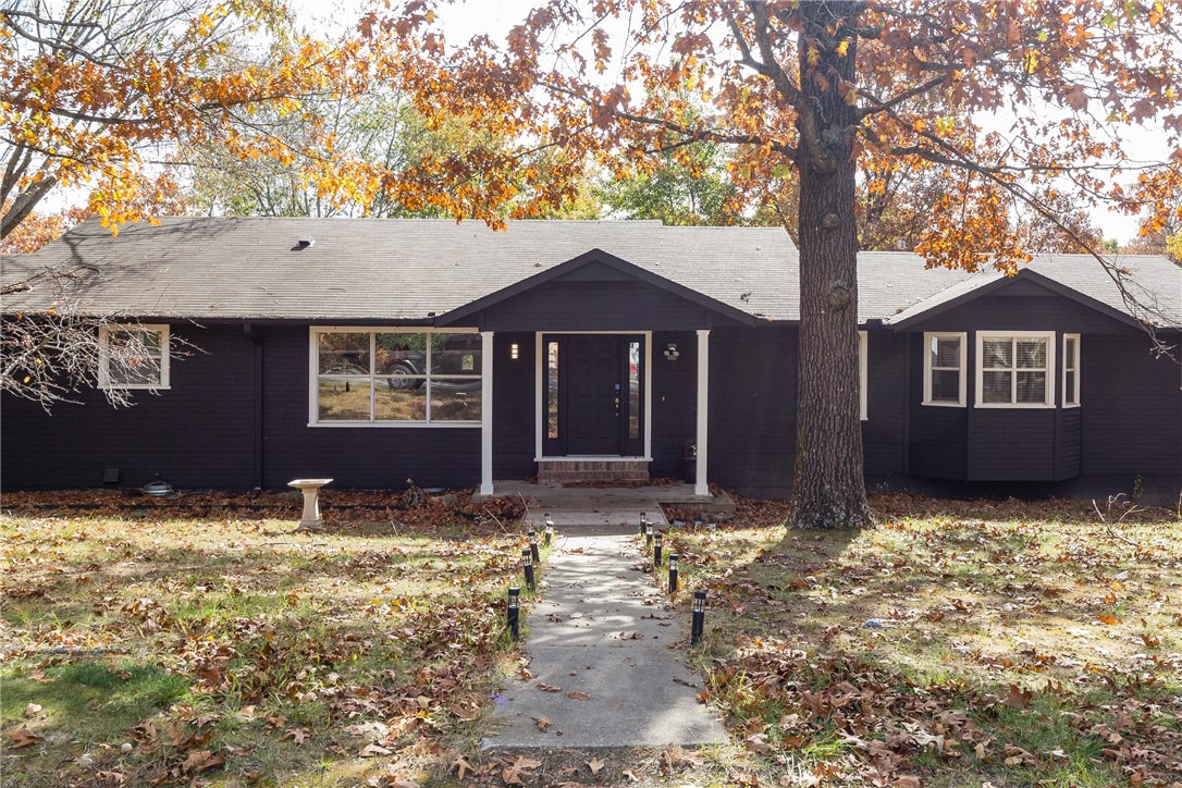 Woodside Ln, Rogers, AR 72756