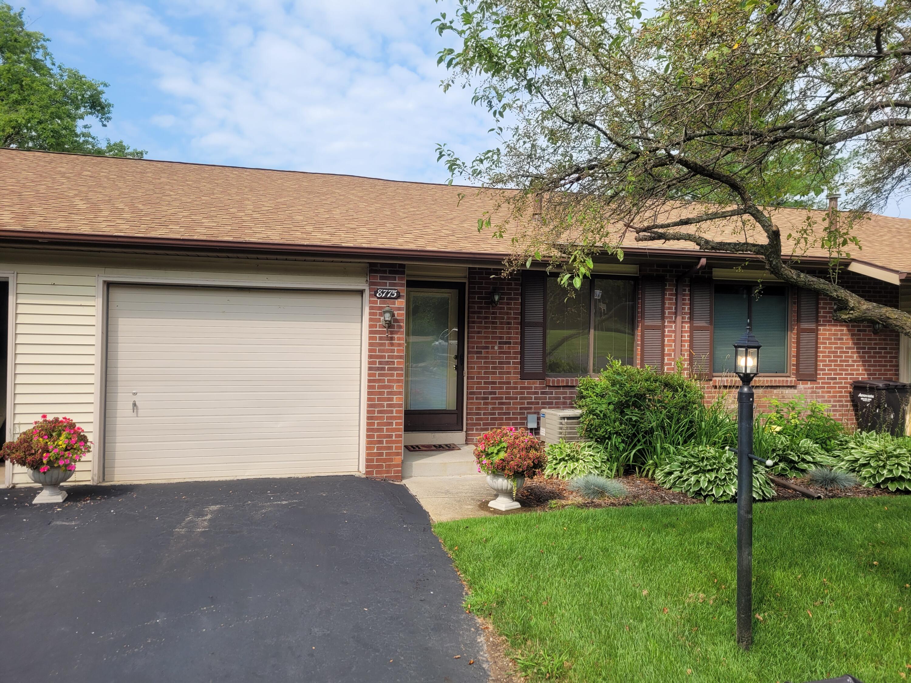 Courtland Dr, Rockford, MI 49341