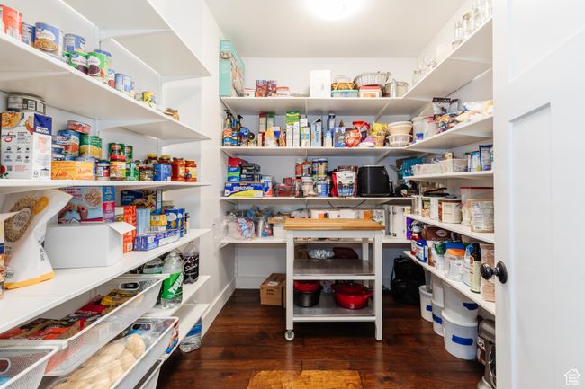 View of pantry | Image 15