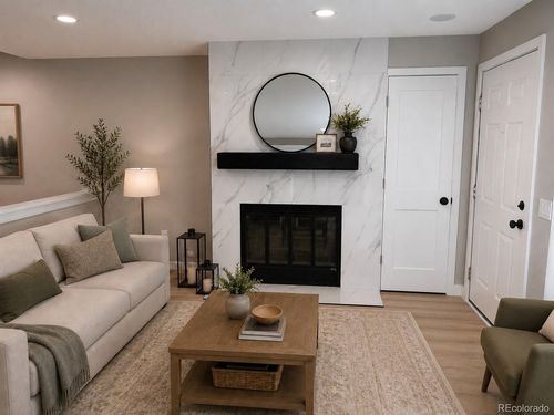 1-103-5250 S Huron Way, Littleton, CO, 80120 | Card Image