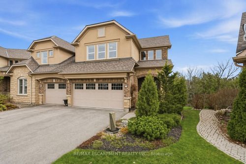 253 Millview Crt, Rockwood, ON, N0B2K0 | Card Image