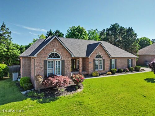 818 Somerset Dr, Maryville, TN, 37803-7725 | Card Image