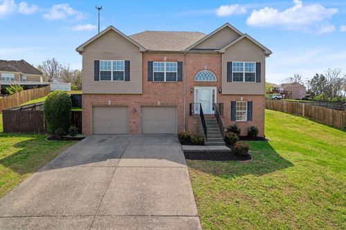 105 Buckhaven Ct, Hendersonville, TN, 37075-6907 | Card Image