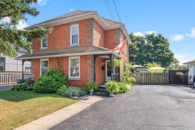 312 Clarence St, House other with 2 bedrooms, 2 bathrooms and 4 parking in Port Colborne ON | Image 2