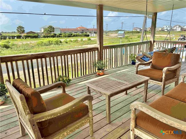 604 W Maple St, House other with 5 bedrooms, 3 bathrooms and null parking in Port O Connor TX | Image 4