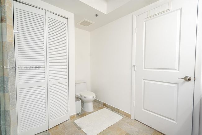 APT-1603N - 2641 N Flamingo Rd, Condo with 2 bedrooms, 2 bathrooms and null parking in Sunrise FL | Image 47