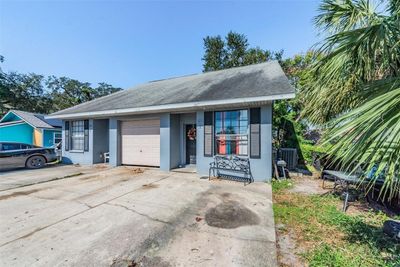 106 W Strickland Street, Home with 6 bedrooms, 4 bathrooms and null parking in Plant City FL | Image 1