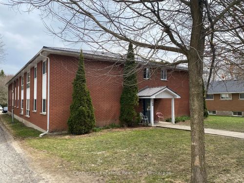 8-112 Normanby St S, Mount Forest, ON, N0G2L1 | Card Image