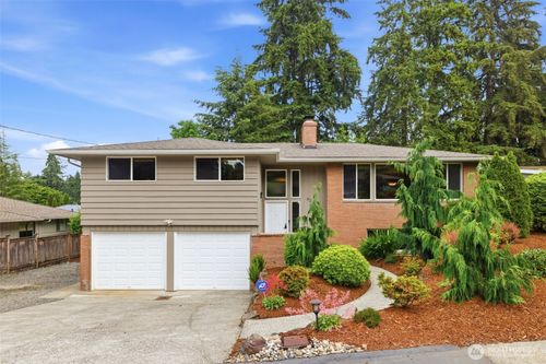 826 Maplewood Ave, Kent, WA, 98030-6343 | Card Image