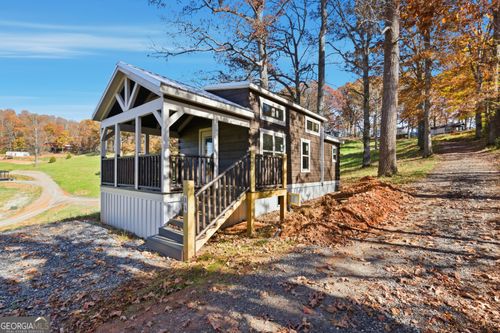 527 Saunders Rd, Franklin, NC, 28734-3775 | Card Image