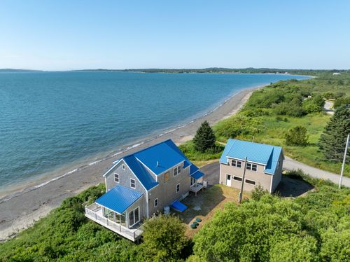 42 Lower Water St, Lubec, ME, 04652-1323 | Card Image